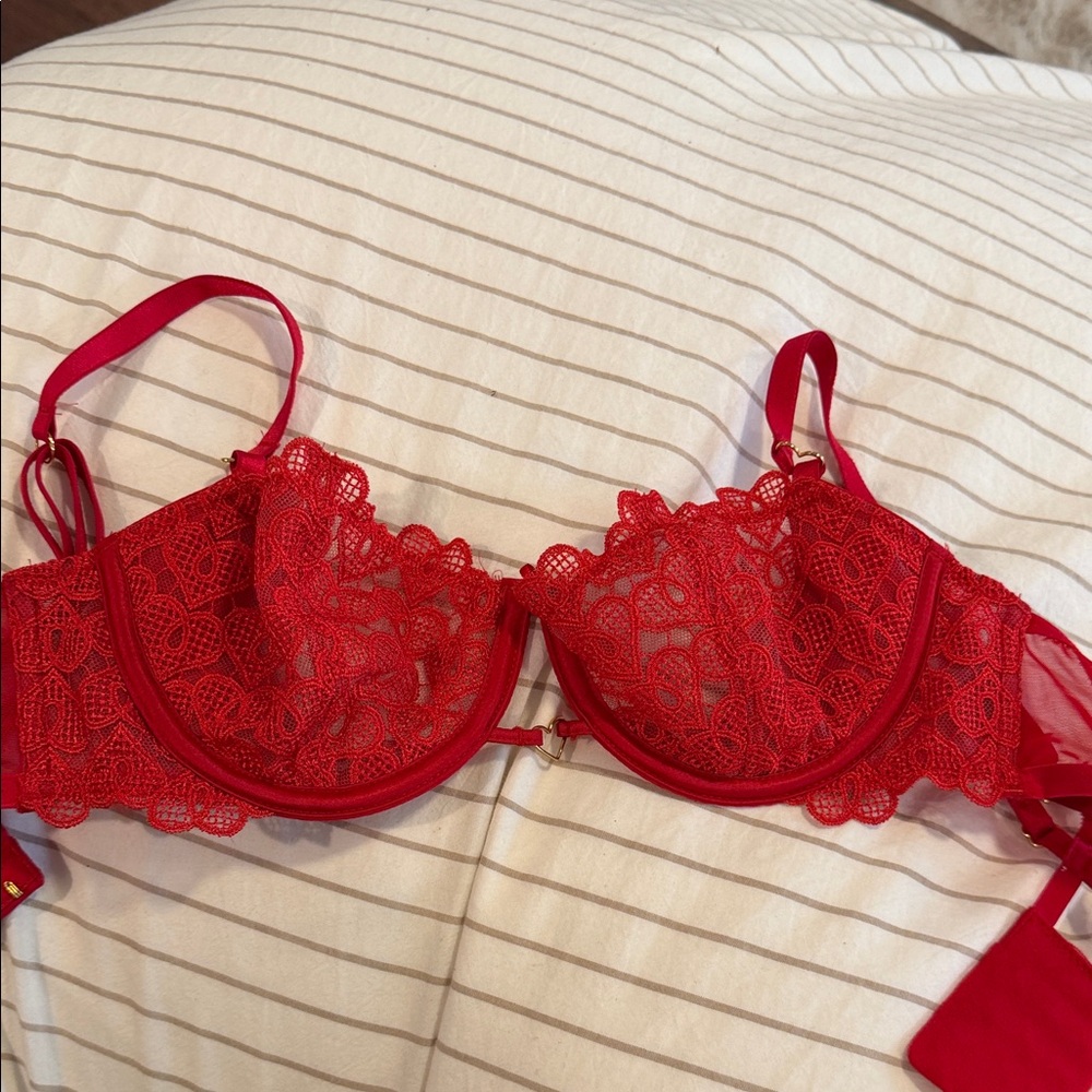 Victoria's Secret Vibrant Red Lace Bra